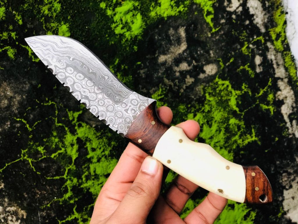 Handmade Raindrop Damascus Steel Blade With Rosewood Handle