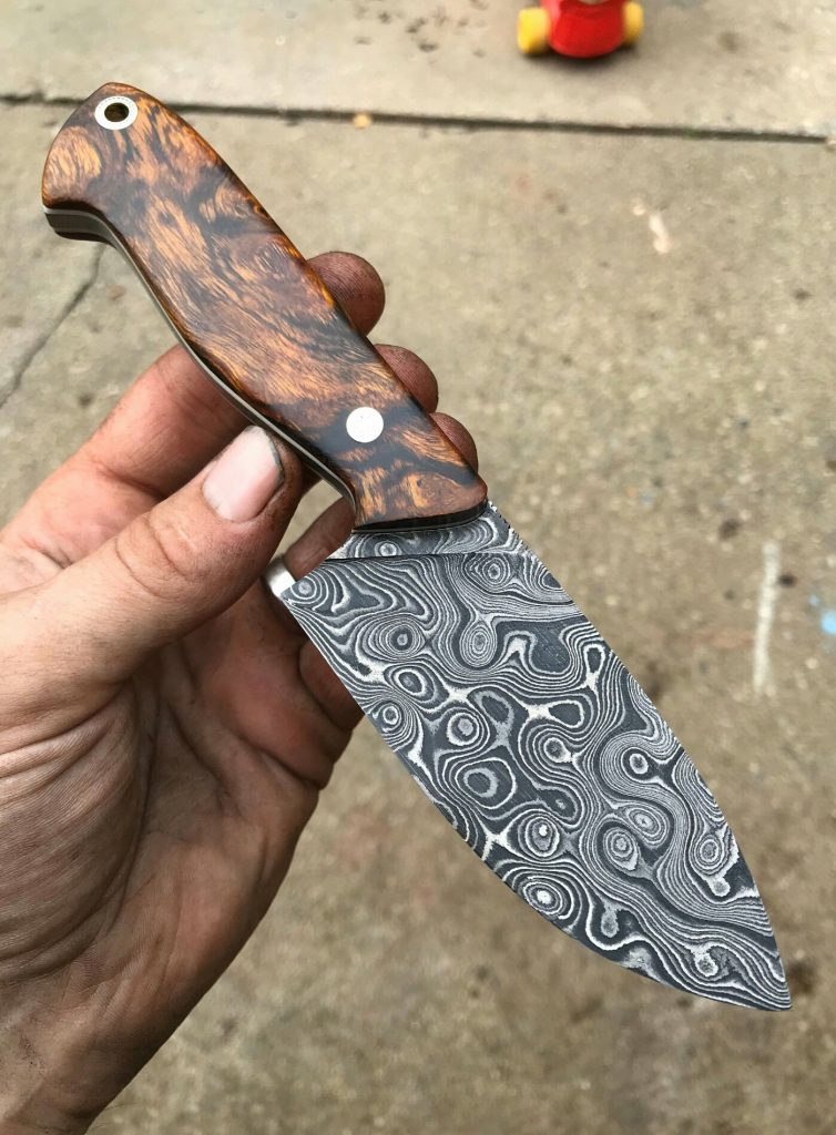 Raindrop Damascus Steel Hunting And Skinning Knife