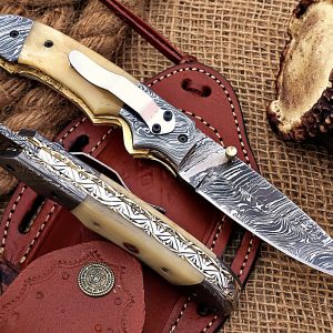Hand Made DB_5060-R Eye Catching  Damascus Steel Folding Knife 