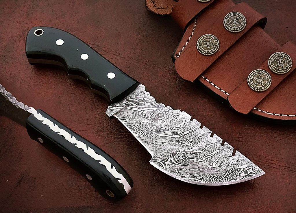 Damascus Steel Tracker Knife with Beautiful Bull Horn Handle