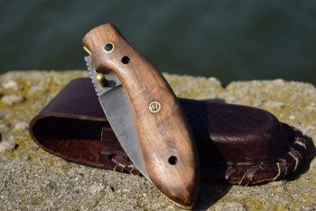 handmade damascus steel knife