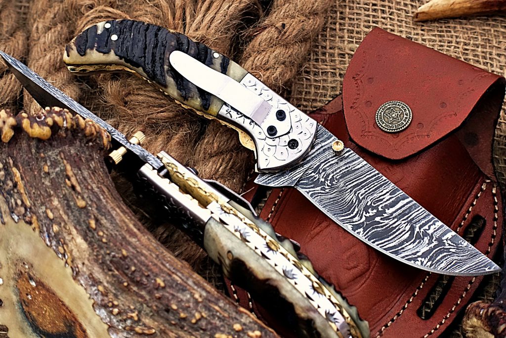 Damascus Steel Folding Knife With Beautiful Ram Horn Handle