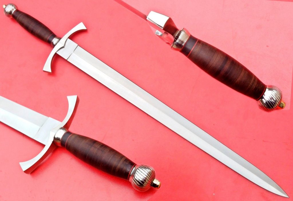 Handmade Damascus Steel Sword with Beautiful Rosewood Handle