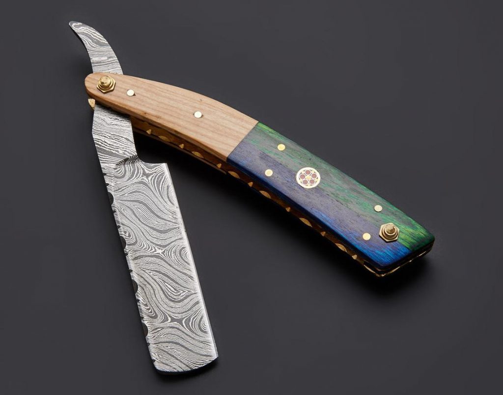 Handmade Damascus Steel Razor With Leather Cover