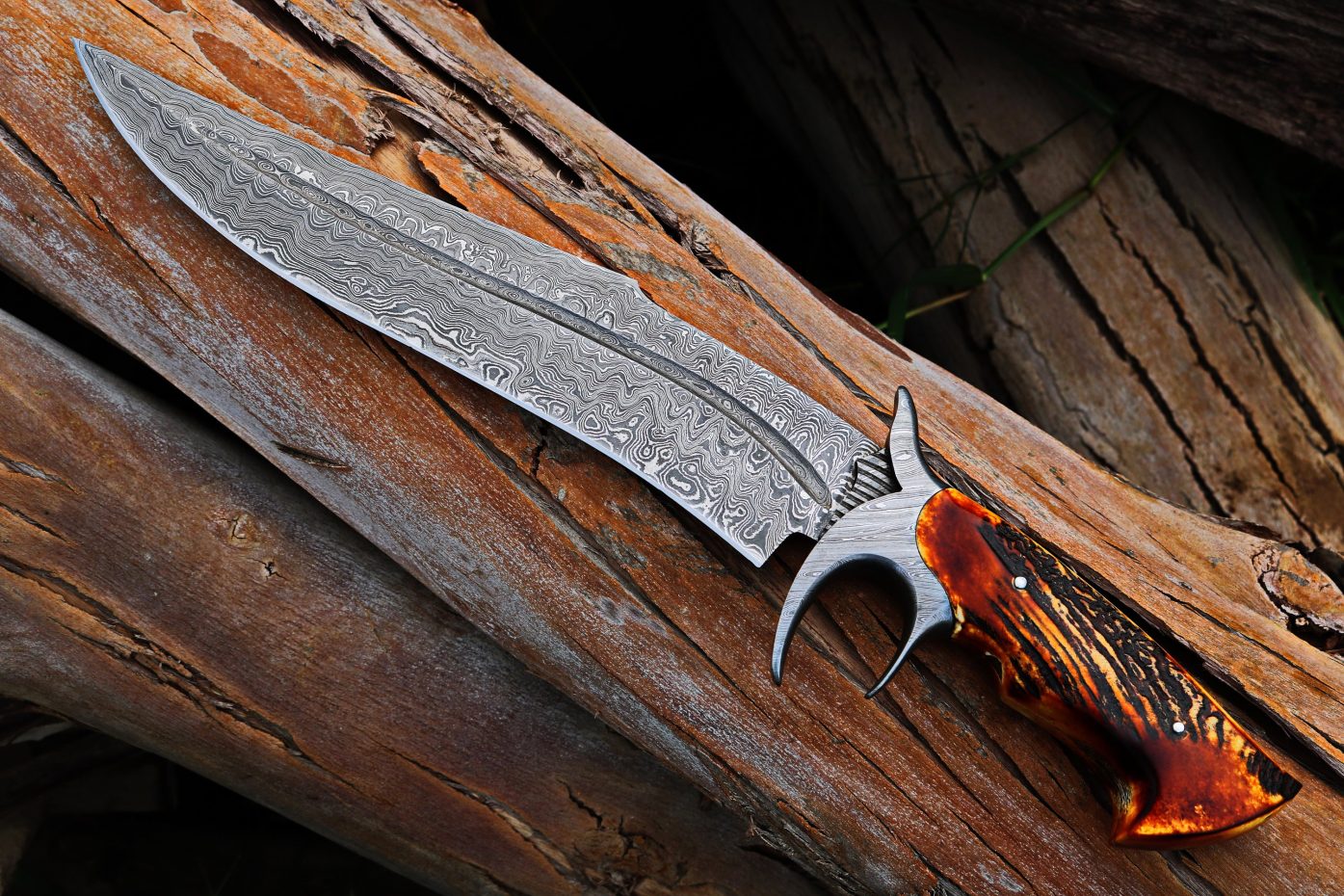 Handmade Damascus Steel Bowie Knife
