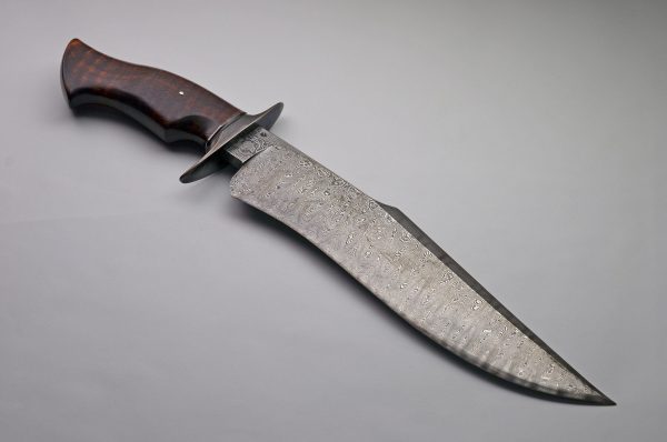 handmade damascus bowie knife